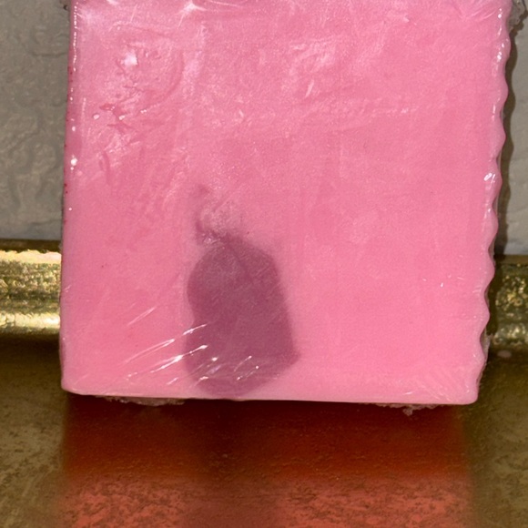 Suds with Benefits -love spell handcrafted Goatmilk Bar - Picture 3 of 5